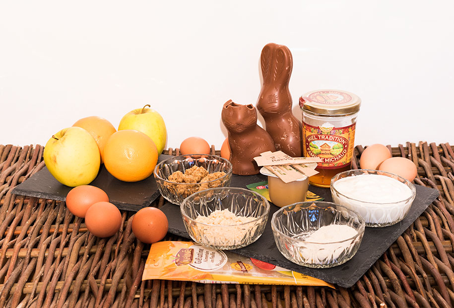L'ensemble des ingrédients nécessaires à la réalisation des verrines aux pommes et des muffin au chocolat