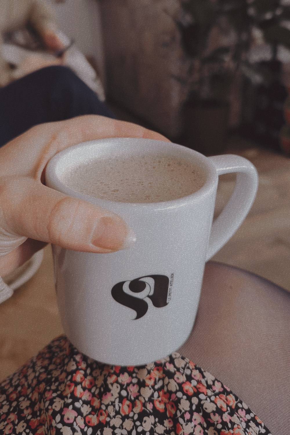 Un chaï latté chez Le Petit Atelier à Tours le plus grand des plaisirs du mois de juillet et de l'année